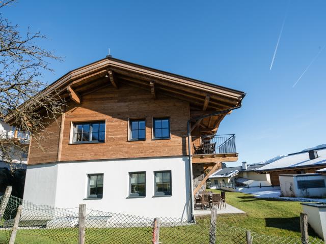 Außenseite Ferienhaus [Sommer]