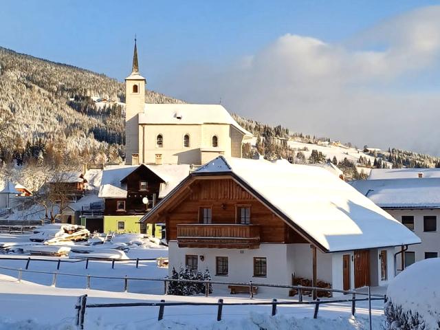 Außenseite Ferienhaus [Winter]