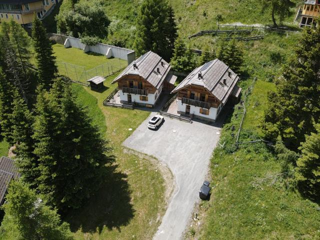 Außenseite Ferienhaus [Sommer]