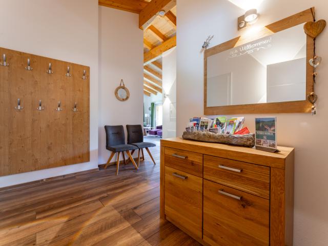 Entrance / Reception