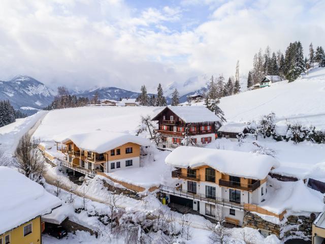 Außenseite Ferienhaus [Winter]