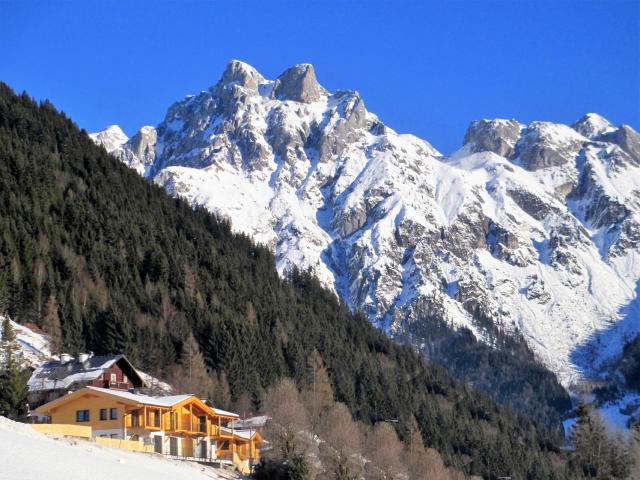 Außenseite Ferienhaus [Winter]
