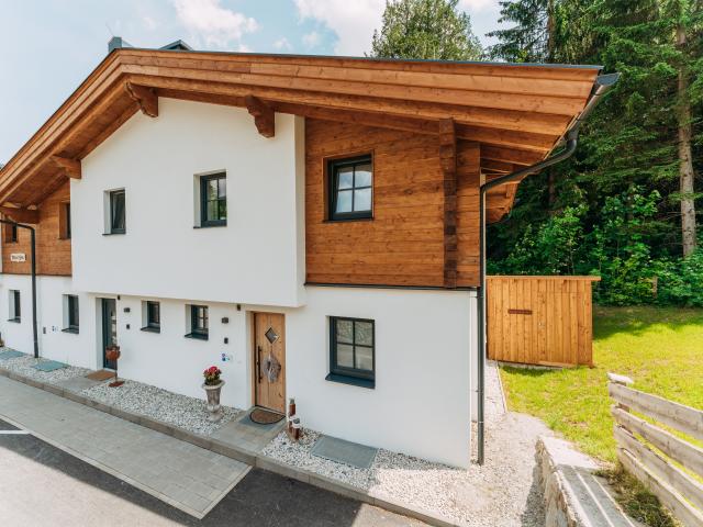 Außenseite Ferienhaus [Sommer]