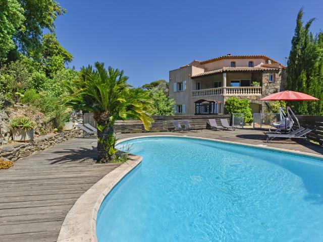 Piscine maison de vacances