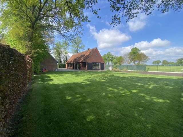 Außenseite Ferienhaus [Sommer]