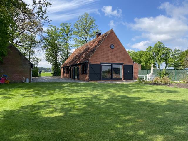 Außenseite Ferienhaus [Sommer]