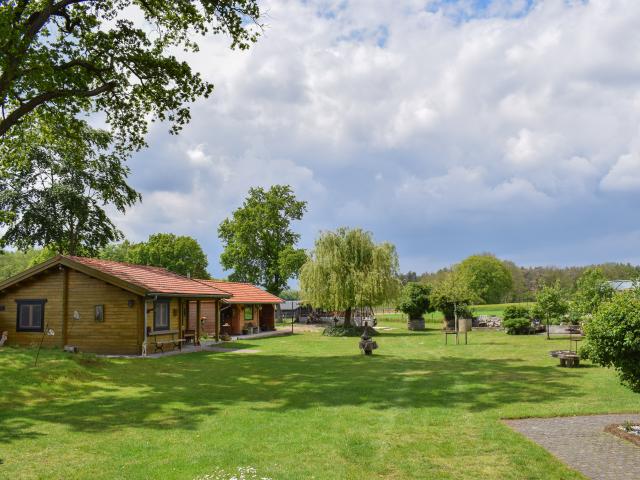 Außenseite Ferienhaus [Sommer]