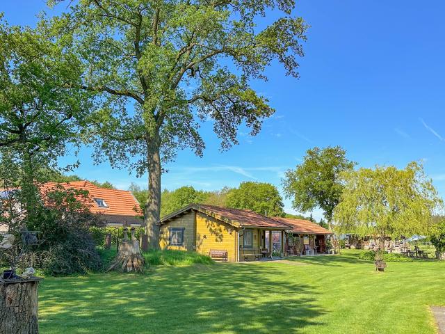 Außenseite Ferienhaus [Sommer]