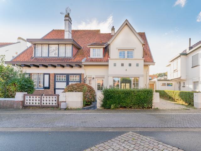 Außenseite Ferienhaus [Sommer]