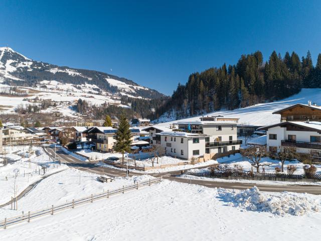 Immediate Surroundings [winter] (<1 km)