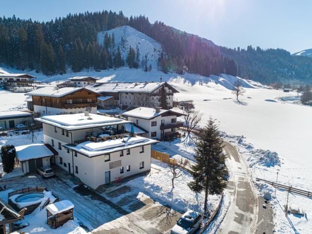 Außenseite Ferienhaus [Winter]