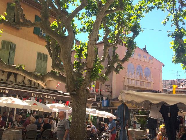 Surroundings (1-5 km)