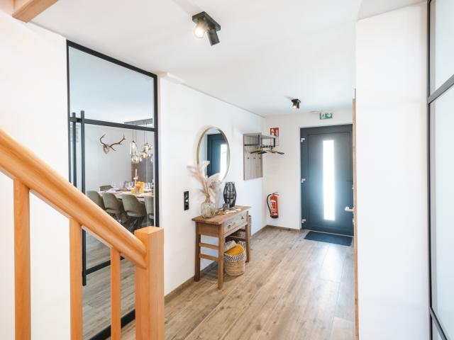 Entrance / Reception