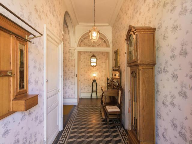 Entrance / Reception