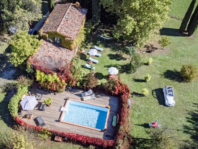 Außenseite Ferienhaus [Sommer]