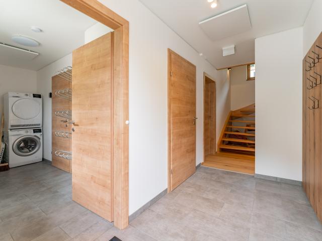 Entrance / Reception