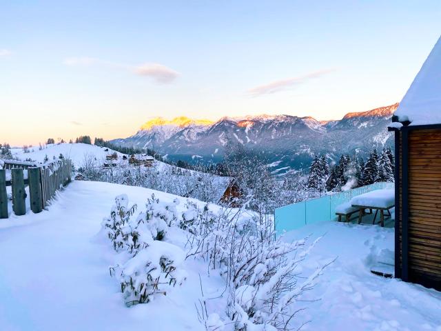 Außenseite Ferienhaus [Winter]