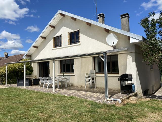 Außenseite Ferienhaus [Sommer]