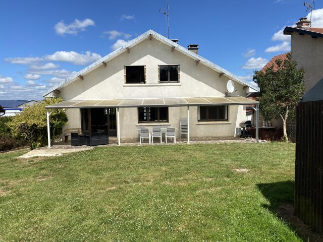 Außenseite Ferienhaus [Sommer]