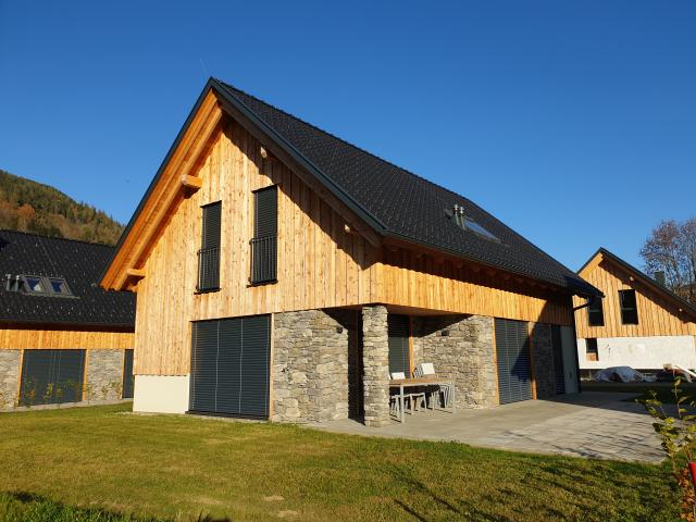 Außenseite Ferienhaus [Sommer]