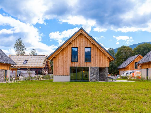 Außenseite Ferienhaus [Sommer]