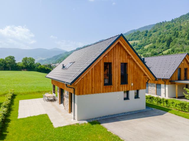 Außenseite Ferienhaus [Sommer]