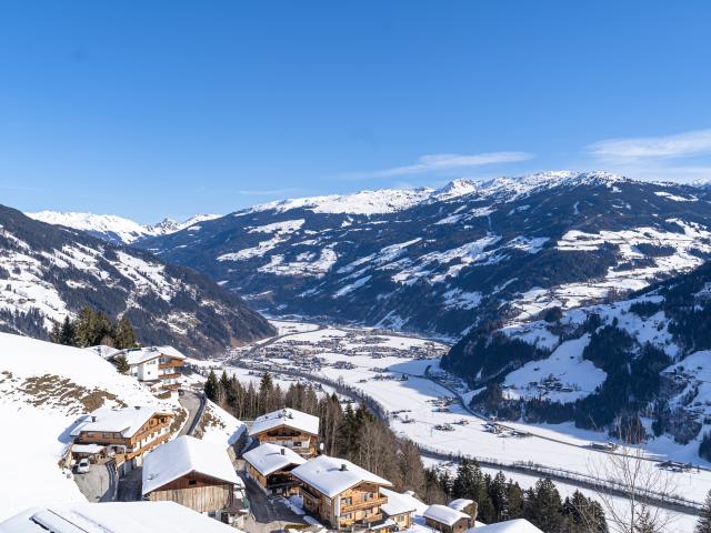 Holiday Home Exterior [winter]