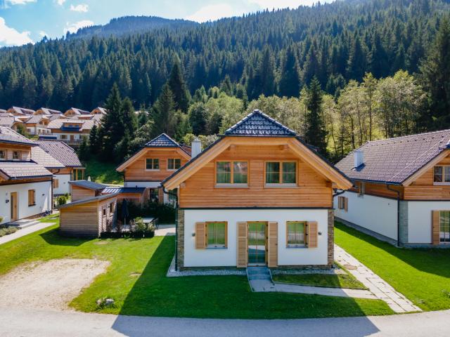 Außenseite Ferienhaus [Sommer]