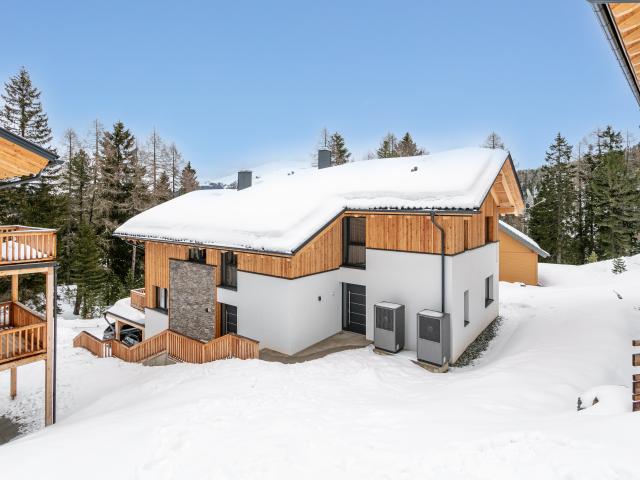 Holiday Home Exterior [winter]