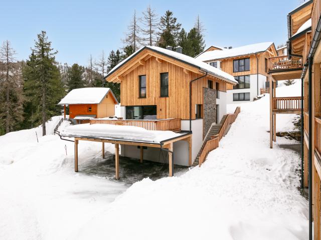 Holiday Home Exterior [winter]
