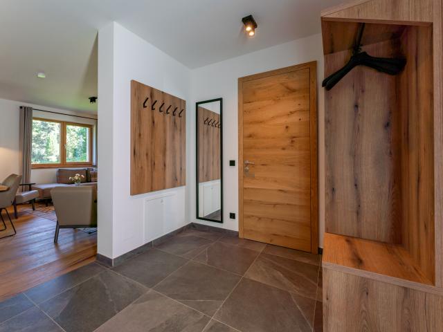 Entrance / Reception