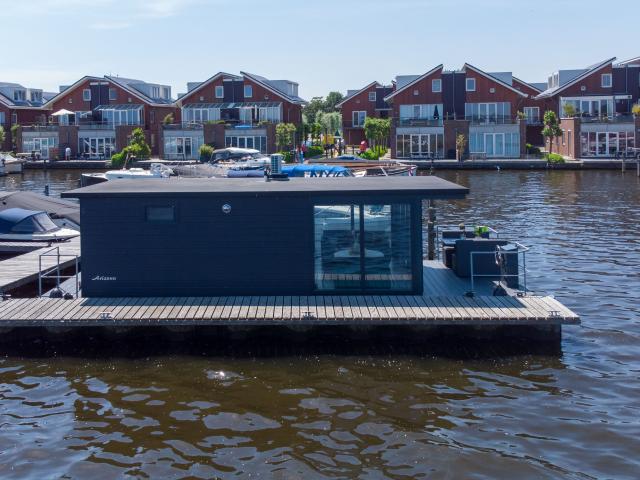 Außenseite Ferienhaus [Sommer]