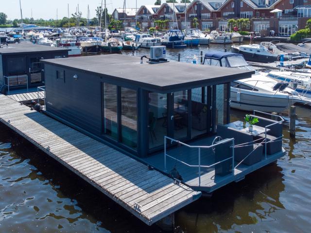 Außenseite Ferienhaus [Sommer]