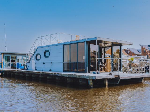 Außenseite Ferienhaus [Sommer]