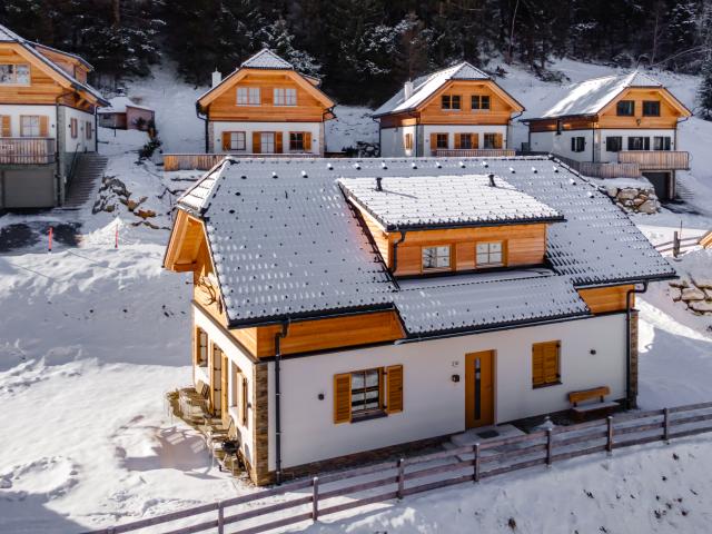 Außenseite Ferienhaus [Winter]