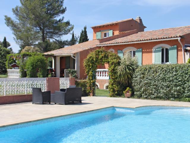 Holiday Home Swimming Pool