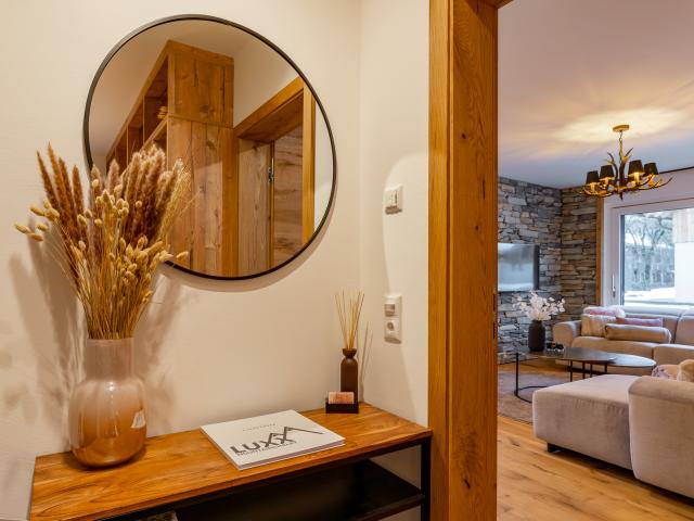 Entrance / Reception