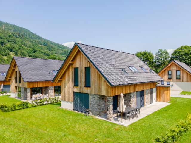 Außenseite Ferienhaus [Sommer]