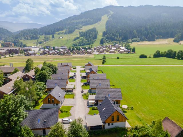 Außenseite Ferienhaus [Sommer]