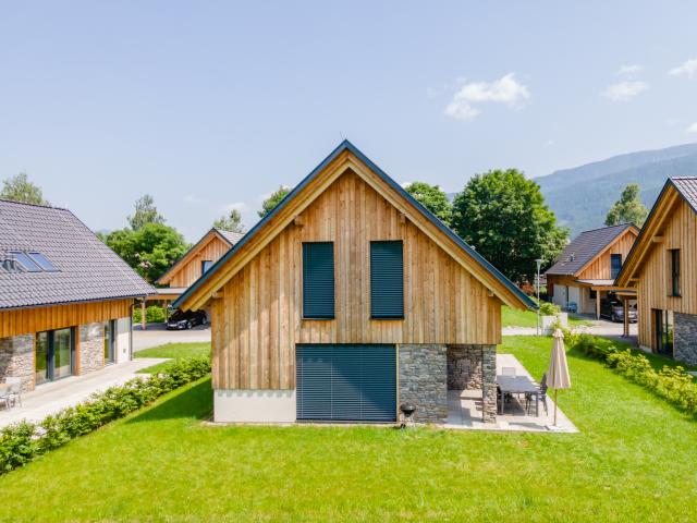 Außenseite Ferienhaus [Sommer]