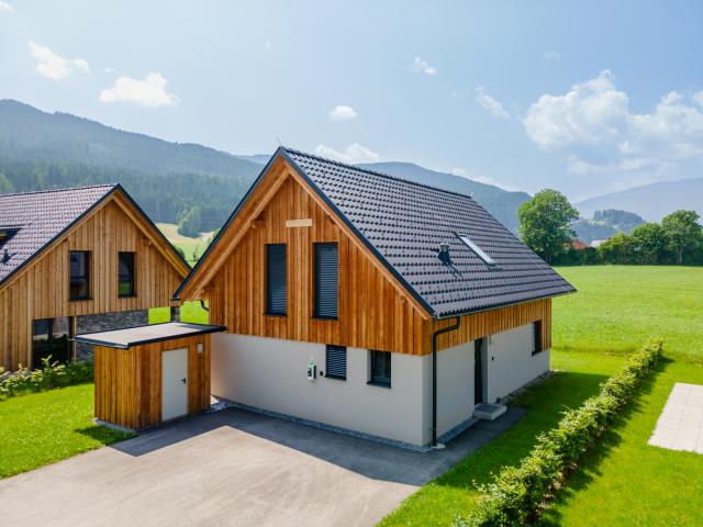 Außenseite Ferienhaus [Sommer]