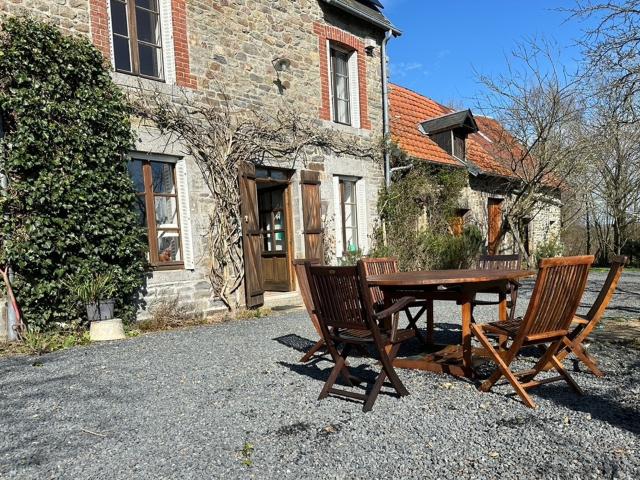 Außenseite Ferienhaus [Sommer]