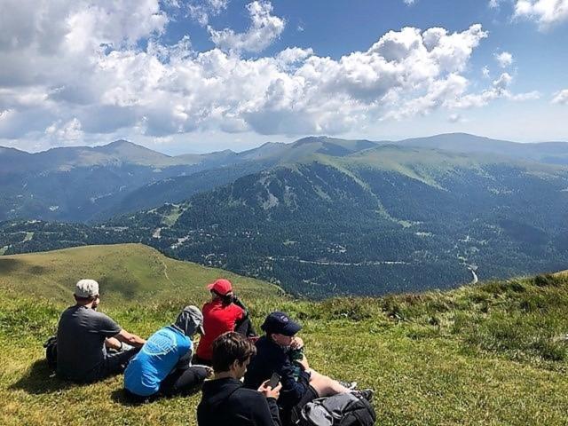 Surroundings (1-5 km)