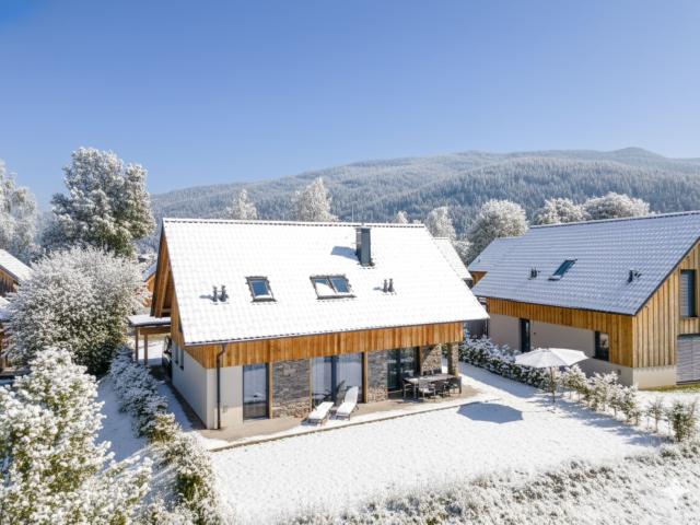 Holiday Home Exterior [winter]