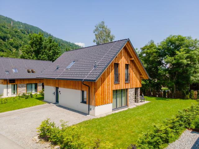 Außenseite Ferienhaus [Sommer]