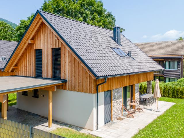 Außenseite Ferienhaus [Sommer]