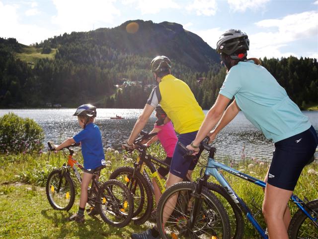 A proximité directe (<1 km)