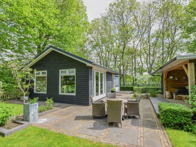 Außenseite Ferienhaus [Sommer]