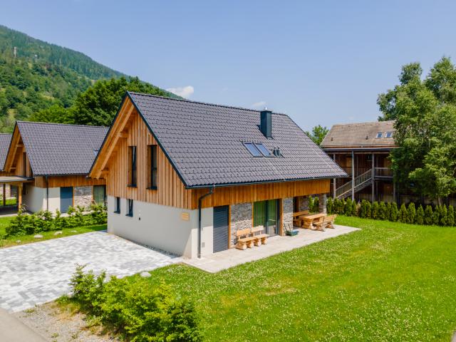 Außenseite Ferienhaus [Sommer]