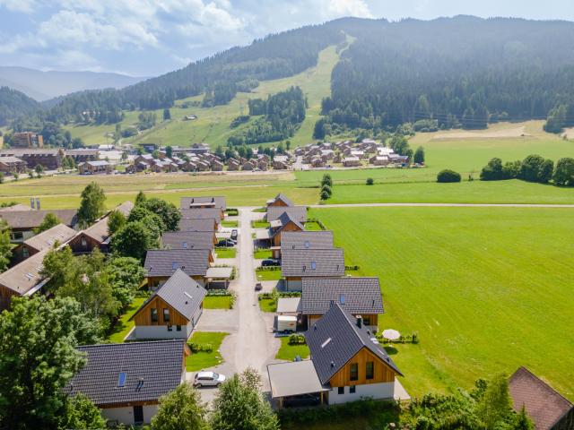 Außenseite Ferienhaus [Sommer]